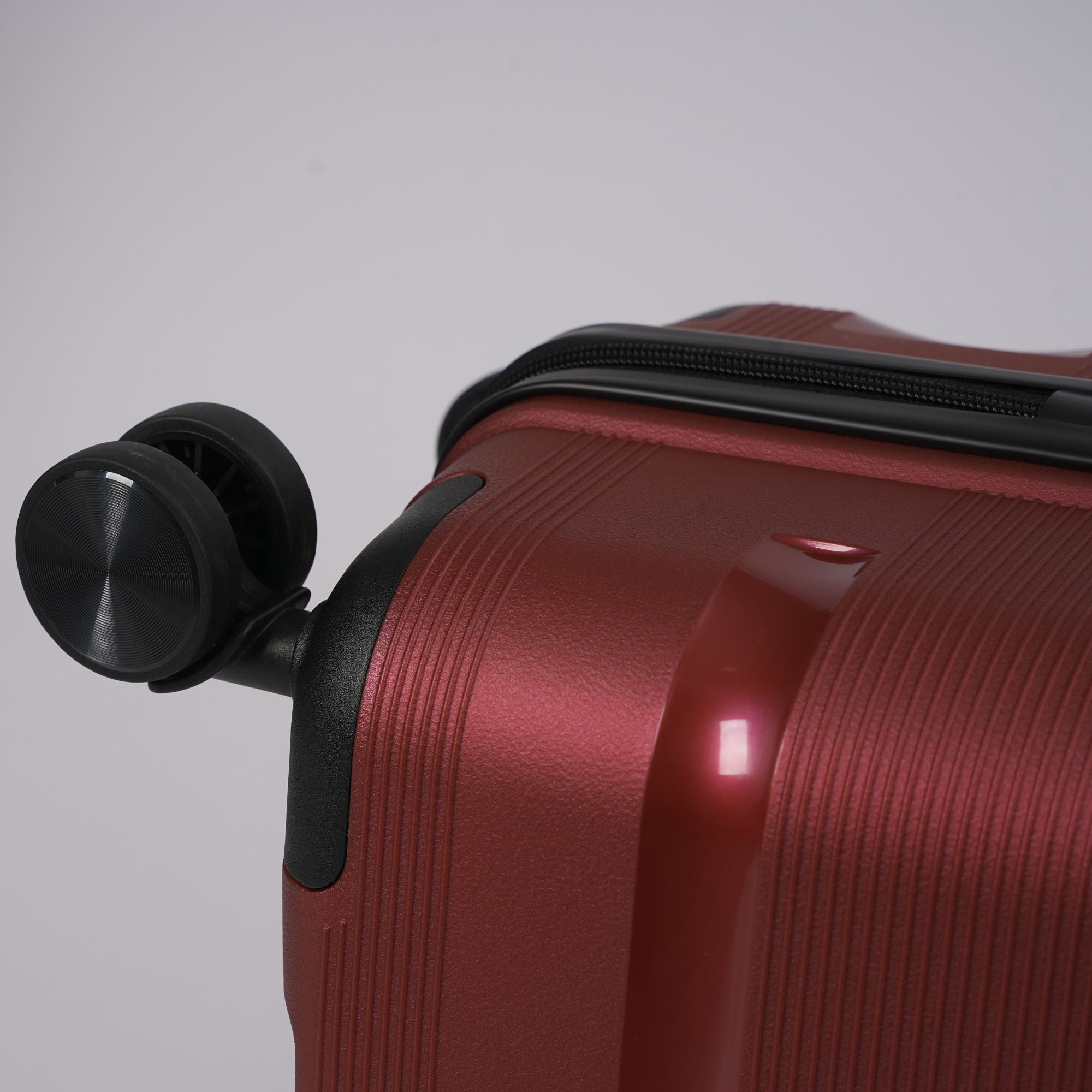 24 - inch Red Hardcase Roller Luggage - Wize - Z