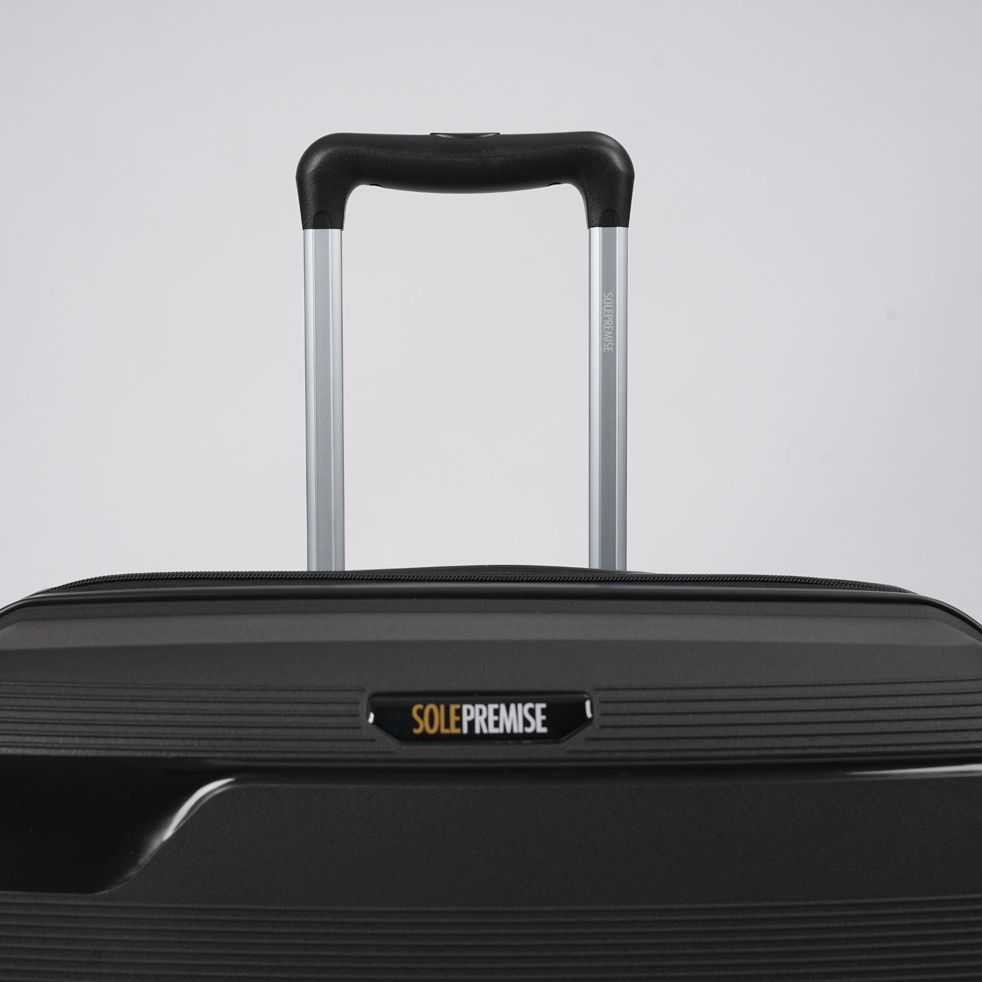28 - inch Black Hardcase Roller Luggage - Wize - Z